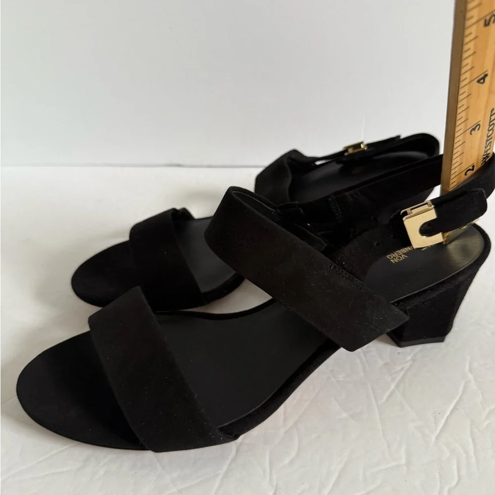 NWOT Diane Von Furstenberg Black Low Heel Block Sandals Size EU 40 US 10M